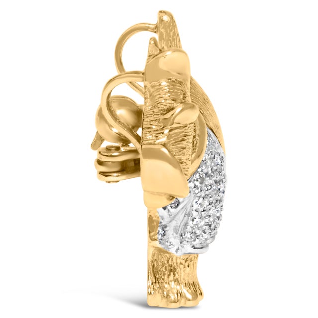 Contemporary 18K Yellow Gold1/3 Cttw Diamond Scottish Terrier Brooch Pin and Pendant with Satin Finish (G-H Color, VS2-SI1 Clarity) - NO CHAIN INCLUDED For Sale - Image 3 of 6