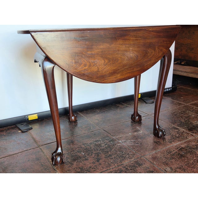 American 18th Century Drop Leaf Gate Leg Walnut Table American Chippendale For Sale - Image 3 of 15