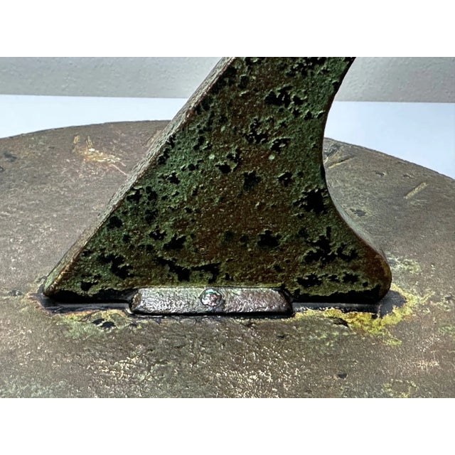 Gray Early 19th Century English Georgian Bronze Round Sundial Top With Gnomon Outdoor Garden Ornament With Verdig For Sale - Image 8 of 11