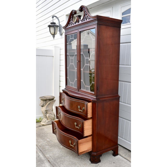 Vintage Chippendale Style Mahogany China Cabinet Hutch Serpentine Swan Neck For Sale - Image 14 of 15
