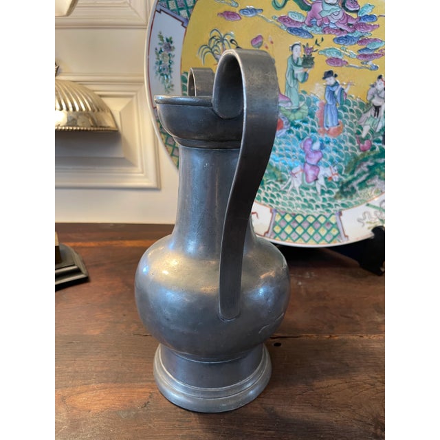 18th Century Flemish Rembrandt Style Double Handled Pewter Flagon Hallmarked For Sale - Image 4 of 12