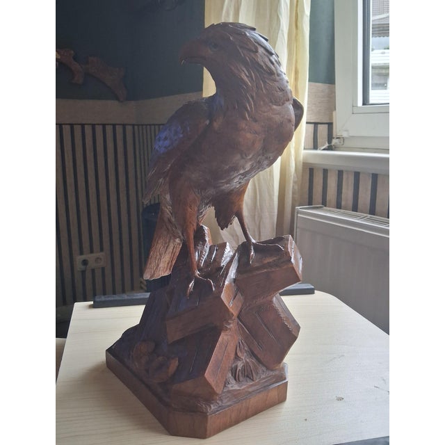 Brienz Swiss Woodcarvers, Eagle Sculpture, 1920s, Glass and Wood For Sale - Image 9 of 18