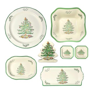 Spode “Christmas Tree” 7-Piece Ceramic Dinnerware Serving Hostess Set For Sale