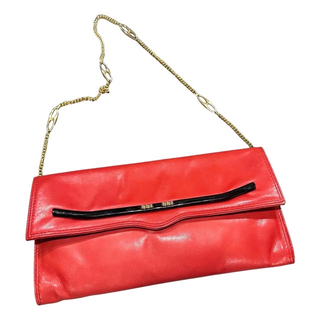 1980s Red Leather and Brass Chain Italian Shoulder Bag For Sale