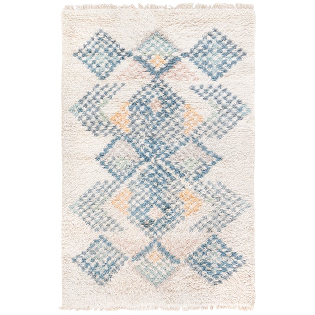 Doris Leslie Blau Vintage Scandinavian Geometric Cream Hand-Knotted Rug Pile For Sale