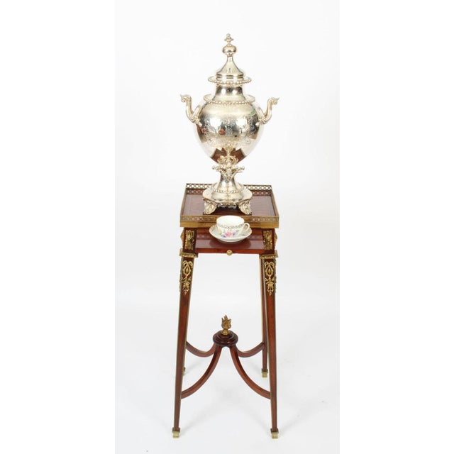 French Parquetry Ormolu Mounted Stand Attributed to François Linke, 19th Century For Sale - Image 3 of 18