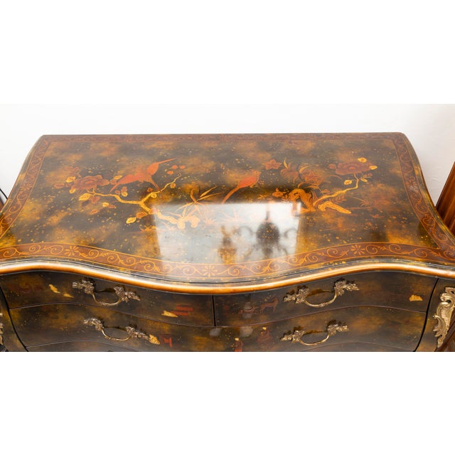 French Louis XV Style Bombe Chinoiserie Lacquered Commode For Sale - Image 9 of 9