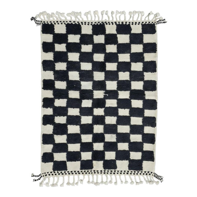 Moroccan Checkered Black and White Rug - 4.9 X 3.6 Ft For Sale