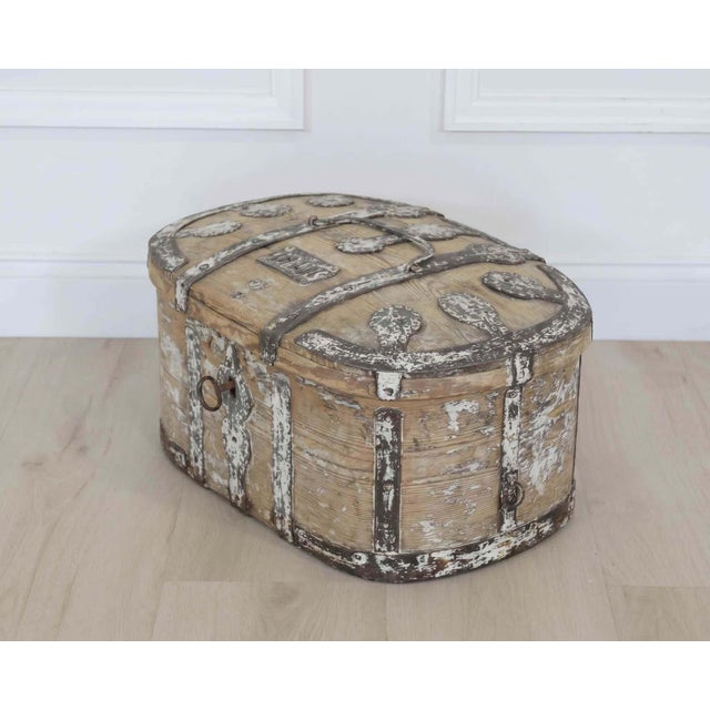 Gustavian (Swedish) Swedish 19th Century Scraped Pine Strong Box For Sale - Image 3 of 8