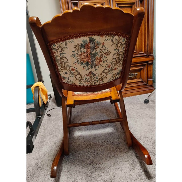 Beautiful Vintage/Antique Victorian-Style Folding Rocking Chair With Needlepoint Tapestry! For Sale - Image 10 of 10