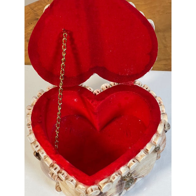 1920s Antique Sea Shell Sailors Valentines Heart Shape Ring Box For Sale - Image 5 of 5