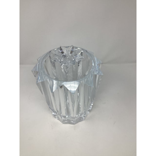 Mid-Century Modern Lucite Starburst Ice Bucket With Tongs For Sale - Image 3 of 6