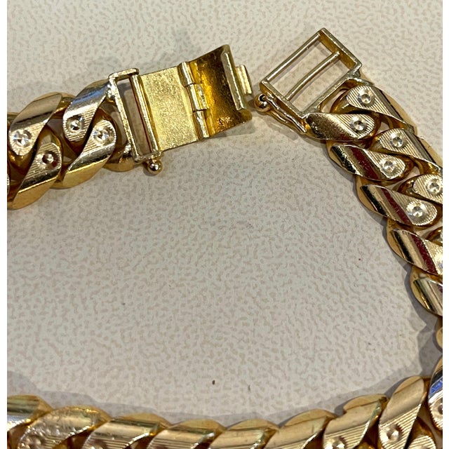 Vintage 22 Karat Yellow Gold 102.1 Gm Cuban link Bracelet Unisex For Sale - Image 4 of 18