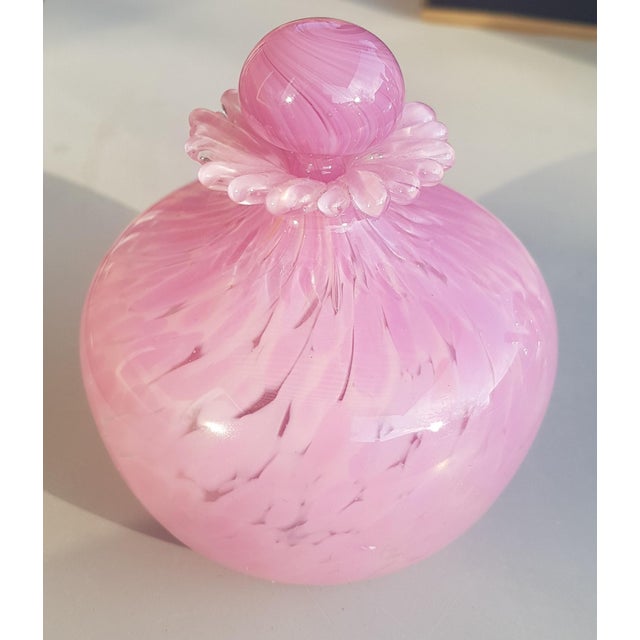 Pink and White Marbled Murano Glass Perfume Bottle with Stopper, 1950s, in Very Good conditions. Designed 1950 to 1959