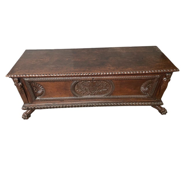 Antique Renaissance Cassone in Walnut, 1580, in Flawless conditions. Designed before 1890