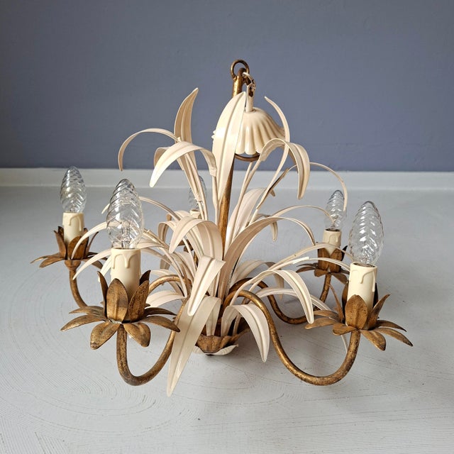 Mid-Century Modern French Chandelier in the style of Coco Chanel, 1960s For Sale - Image 3 of 7