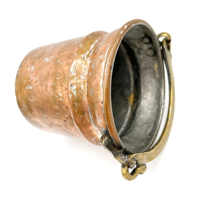 Vintage Hammered Copper Cachepot With Brass Swing Handle — Rustic European / English Country / Colonial Style For Sale - Image 9 of 13