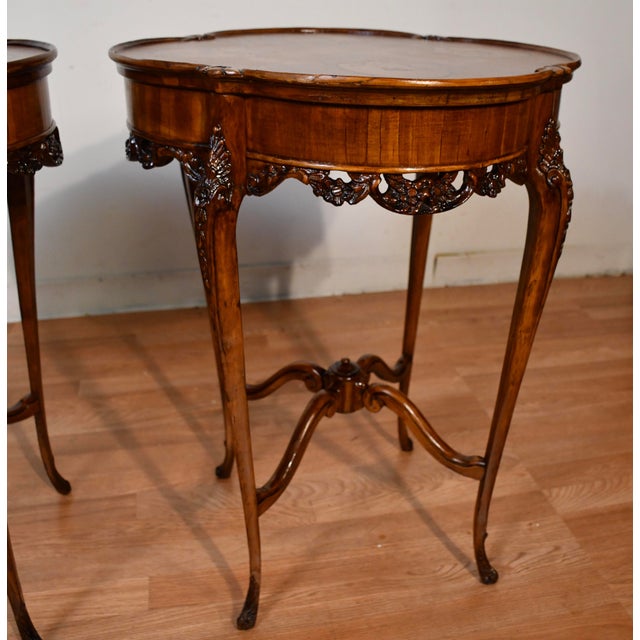 1920s Antique French Louis XV Satinwood Inlaid Pair of Side Tables / End Tables For Sale - Image 10 of 18