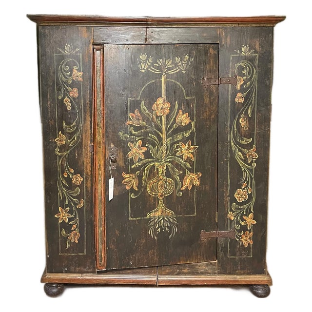Late 19th Century Bavarian Pine Armoire For Sale