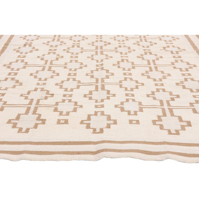 Vintage Indian Dhurrie Rug, 04'09 X 08'00 For Sale - Image 4 of 10