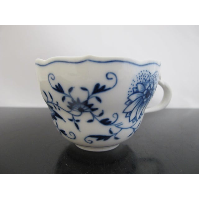 Early 20th Century Meissen Blue Onion Porcelain Scallop Rim Coffee Cup & Saucer For Sale - Image 5 of 9
