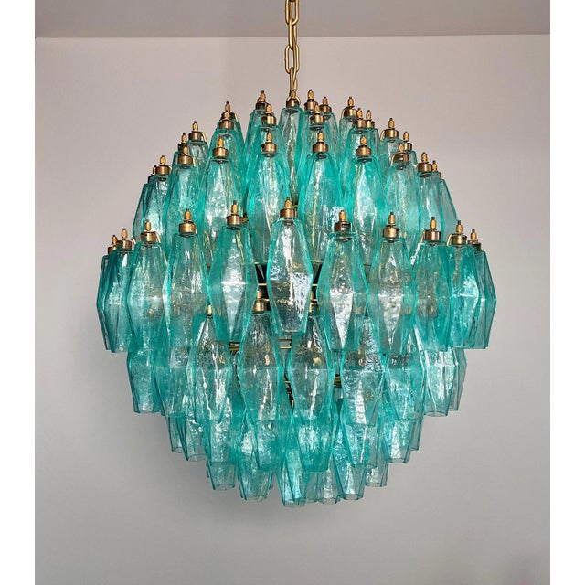 ELECTRICAL SYSTEM ADAPTED FOR US/AU/EU Elegant Italian Pendant Light with 140 Turquoise Murano "Poliedri" Glasses This...
