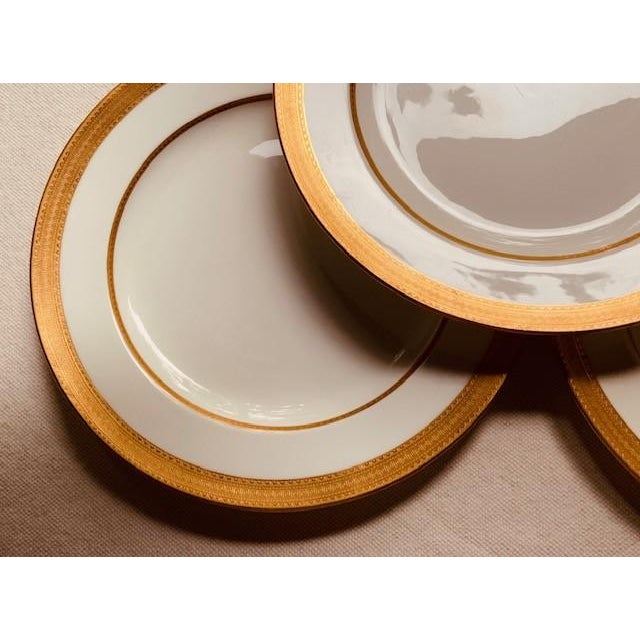 Tiffany and Co. Minton for Tiffany & Co. Bone China Dinner Plates, Raised Gold Gadroon Border, Set of 3 | C. 1904 For Sale - Image 4 of 18
