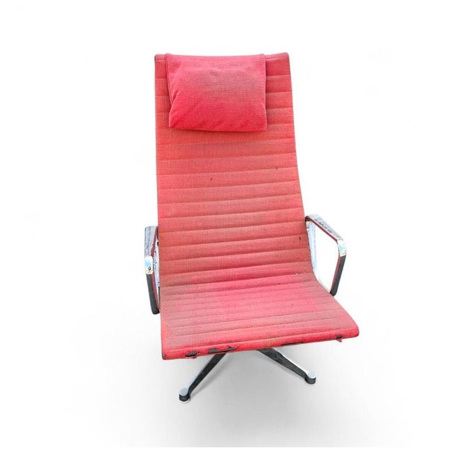 Aluminum 124 Swivel Armchair by Charles & Ray Eames Herman Miller, Set of 2 For Sale - Image 11 of 18