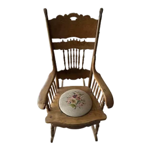 Antique Rocking Chair Late 19th Century
