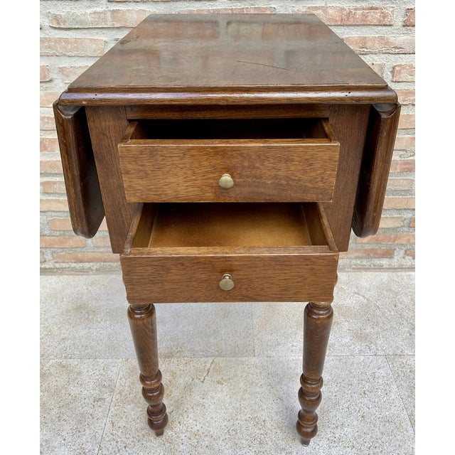English Regency Walnut Table with Wings, 1890s For Sale - Image 15 of 18