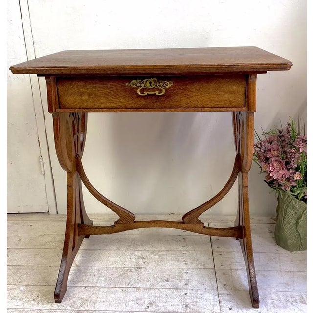 French Art Nouveau Side Table in Oak, 1900 For Sale - Image 3 of 18