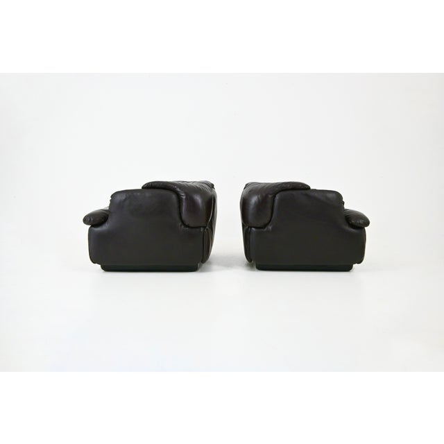 Vintage Confidential Lounge Chairs by Alberto Rosselli for Saporiti, 1970s, Set of 2 For Sale - Image 6 of 10