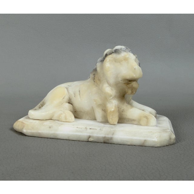 Early 20th Century Lion Paperweight in White Marble For Sale - Image 11 of 11