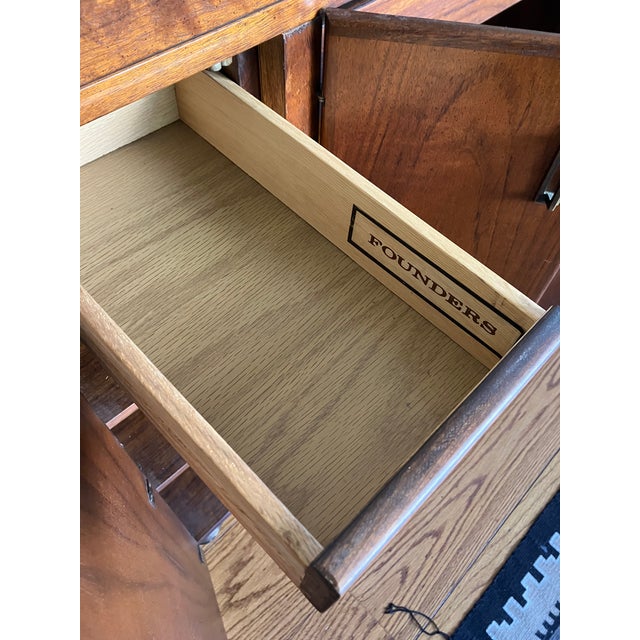1960s 1960s Mid-Century Modern Founders Walnut Expanding Bar Cart For Sale - Image 5 of 10