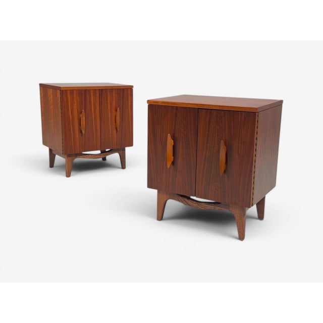Young Manufacturing, Modern Nightstands, Walnut, Usa, 1960s For Sale - Image 4 of 14