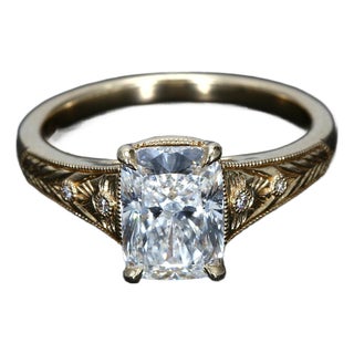 2.1ct Igi Certified Lab-Grown Cushion-Cut Diamond Ring in 14k Yellow Gold Size 7 For Sale