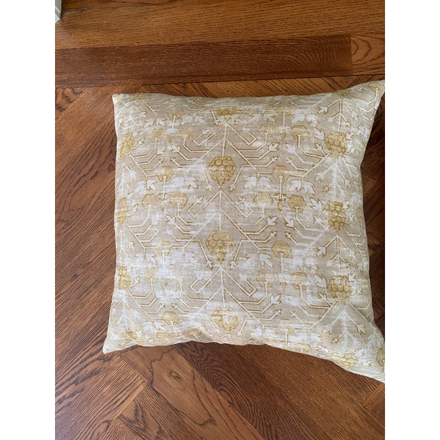 2020s Zack and Fox "Khotan" 20" Pillows- A Pair For Sale - Image 5 of 7