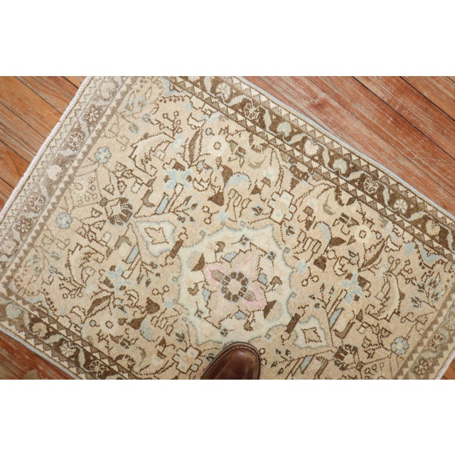 1940s Neutral Persian Sarouk Mini Rug For Sale - Image 9 of 18