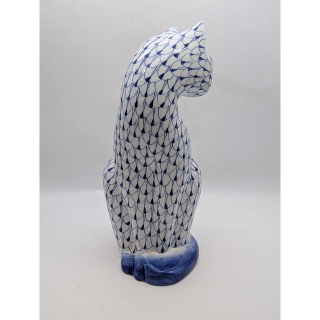 1990s Vintage MCM Andrea by Sadek Porcelain Hand Painted Blue White Fishnet Cat Figurine For Sale - Image 5 of 5
