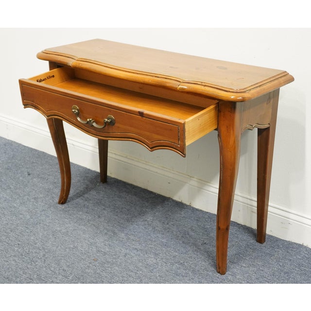 Ethan Allen Country Crossings Collection Country French 38" Accent