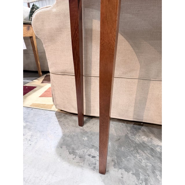 Late 20th Century Hammary Federal Style Mahogany Console Table With Glass Top For Sale - Image 9 of 10