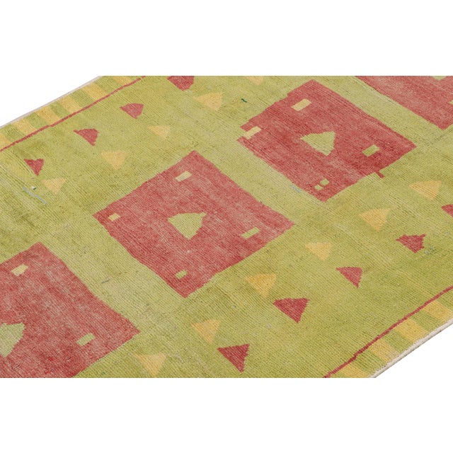 This vintage 5x6 rug is an exciting new addition to Rug & Kilim’s Mid-Century Pasha Collection. This line is a...