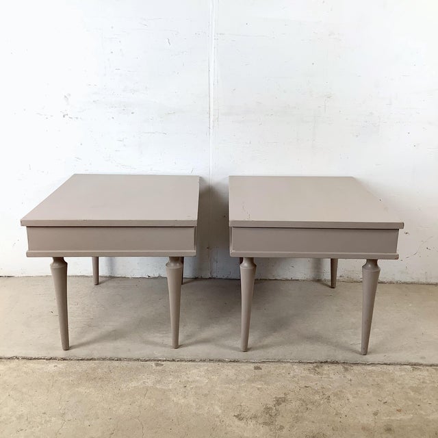 This pair of vintage nightstands by American of Martinsville reflects the brand’s reputation for balanced proportions and...