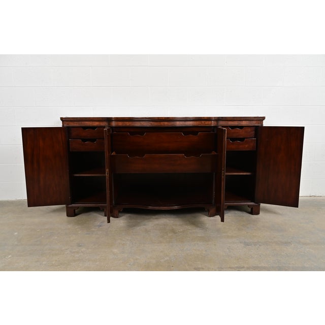 1980s Baker Furniture Georgian Inlaid Flame Mahogany Sideboard or Bar Cabinet For Sale - Image 5 of 14