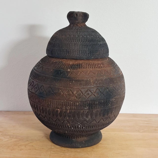 Tribal Late 19th Century Hand Thrown Kalinga Pottery Ceremonial Jars and Vessel, a Set of Three For Sale - Image 3 of 13