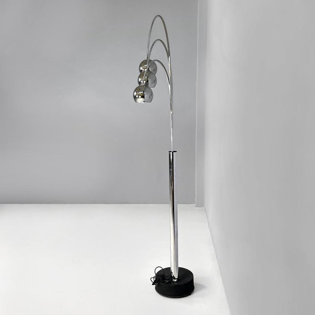 1970s Italian Modern Chromed Metal Floor Lamp attributed to Goffredo Reggiani for Reggiani, 1970s For Sale - Image 5 of 18