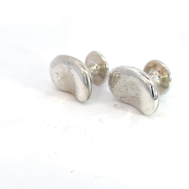 Traditional 1990s Pair of Tiffany & Co Cufflinks By Elsa Peretti Sterling Silver Estate For Sale - Image 3 of 6