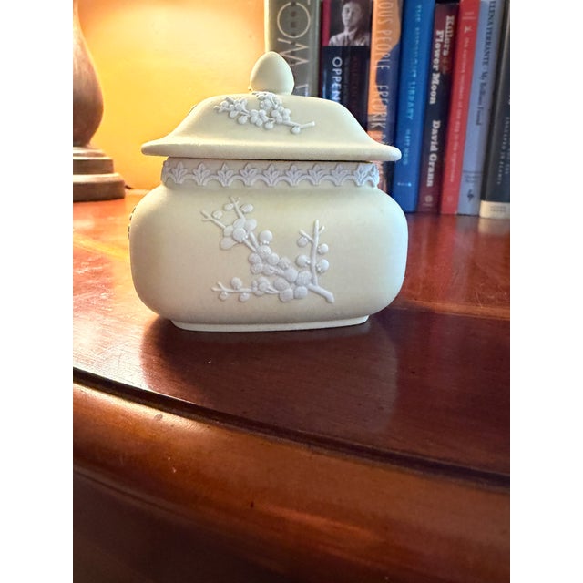 Mid-Century Modern 1980s Wedgwood Yellow Primrose Rectangular Lidded Box W/ White Relief Prunus Blossoms For Sale - Image 3 of 14