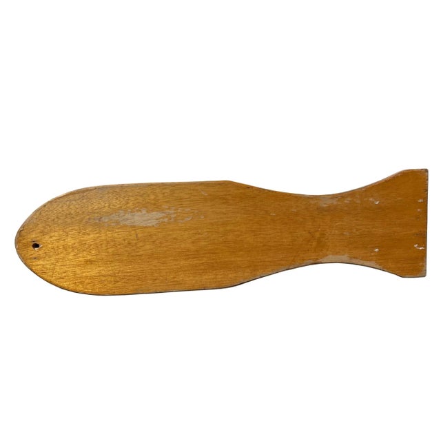 1940s Vintage Wooden Fish Filleting Board With Metal Clamp – Nautical Folk Art For Sale - Image 5 of 8