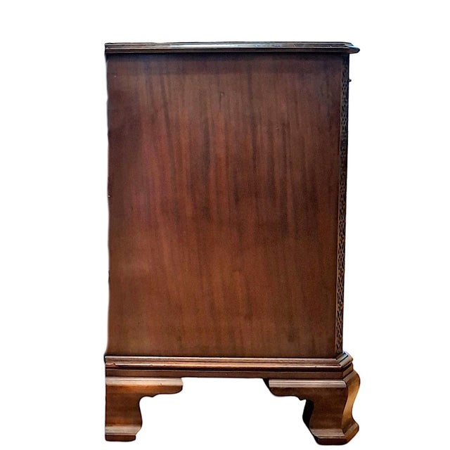 Cinnamon Antique George III-style Mahogay Chest of Drawers For Sale - Image 8 of 11